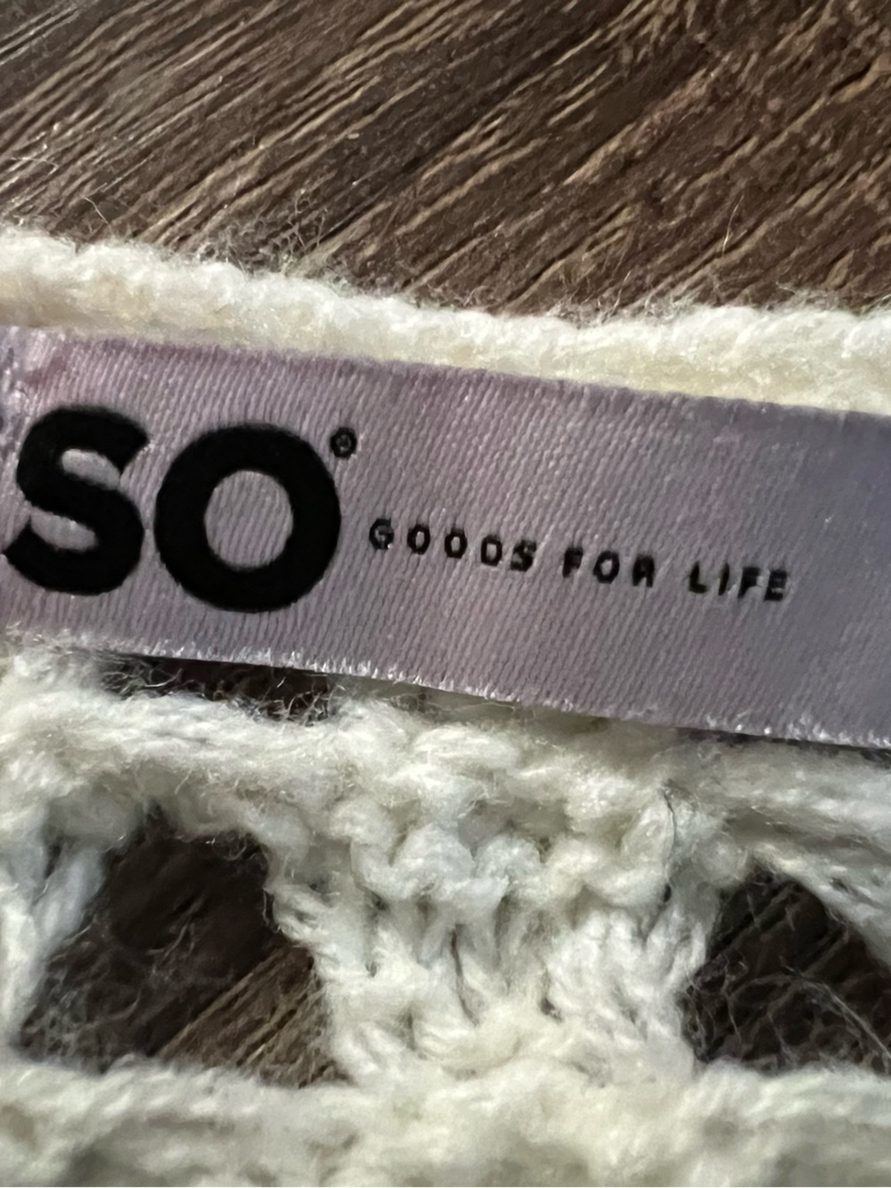 SO Cream Open-Knit Crochet Top Label Detail